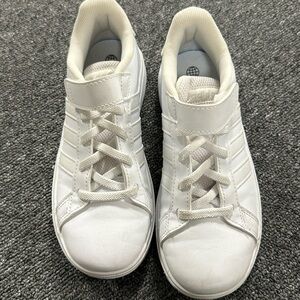Girls Adidas sneakers